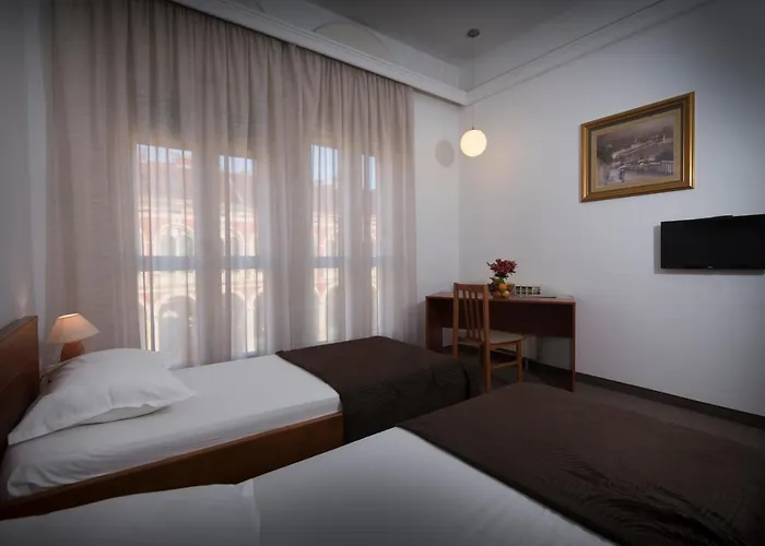 Bellevue 3* Σπλιτ