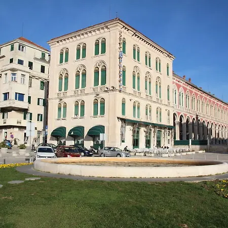 Ξενοδοχείο Bellevue Σπλιτ